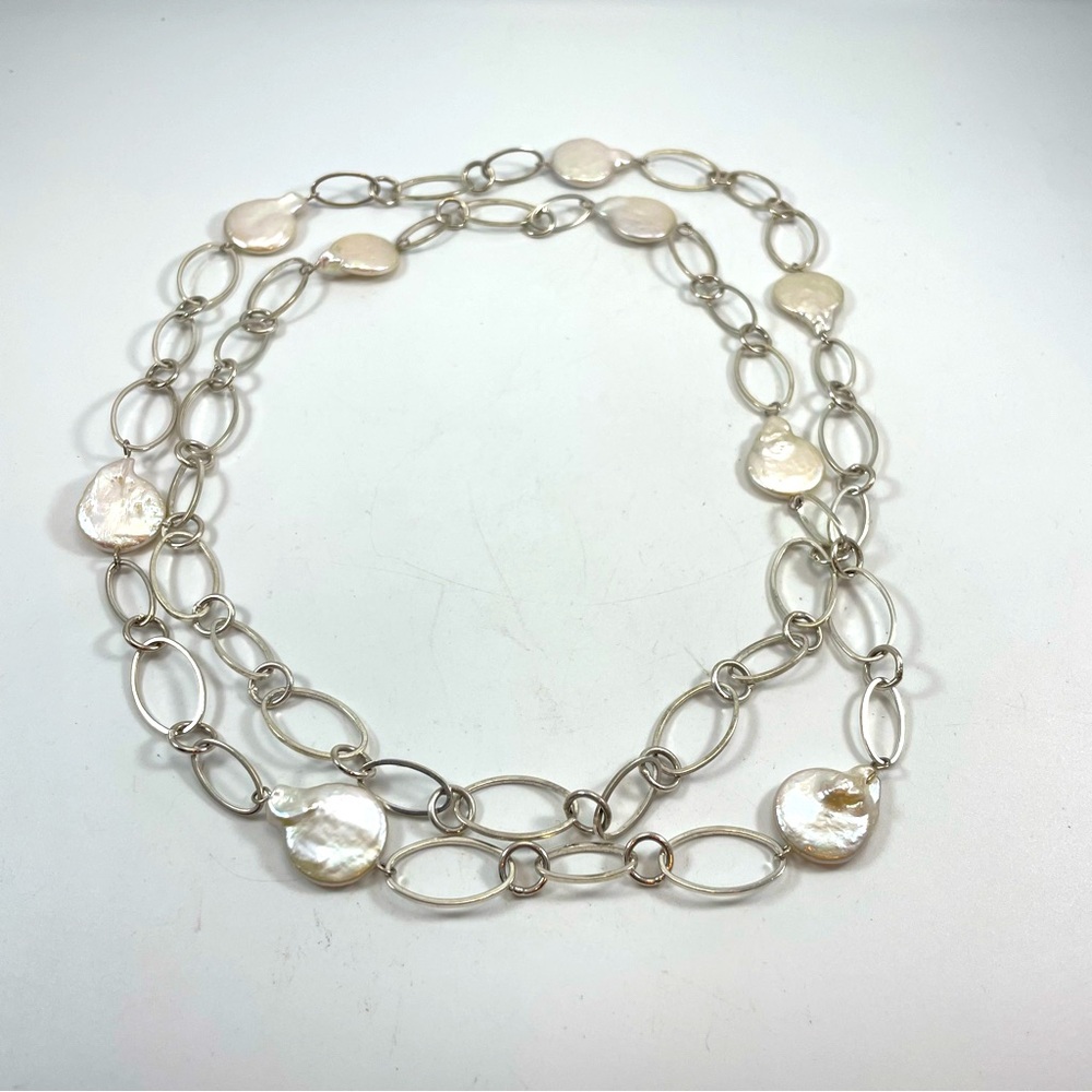 Stunning Unsigned Freshwater White Iridescent Pearl Silver Ring Chain Necklace